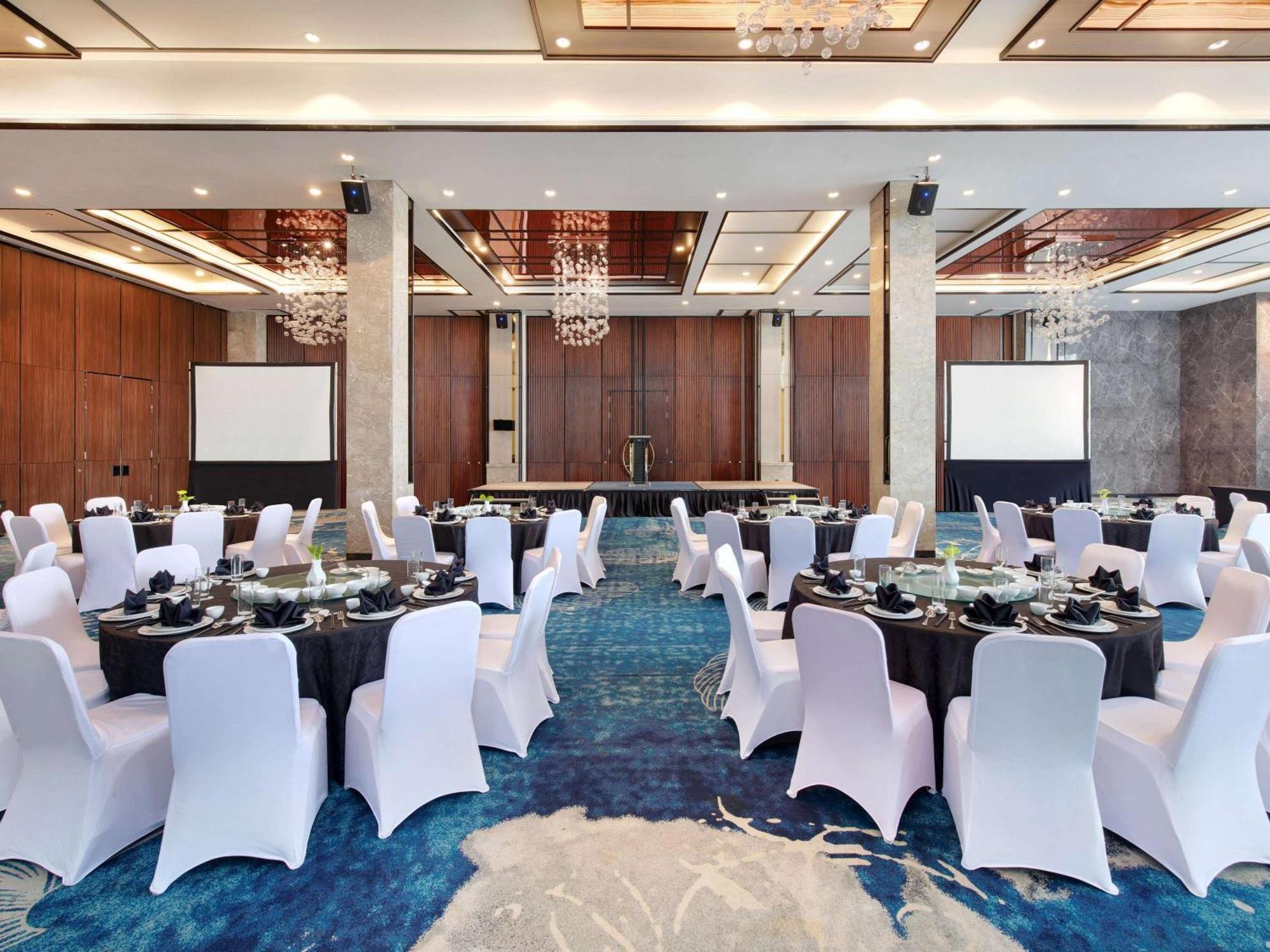 เมอร์เคียว ซามารินดา Hotel ภายนอก รูปภาพ
