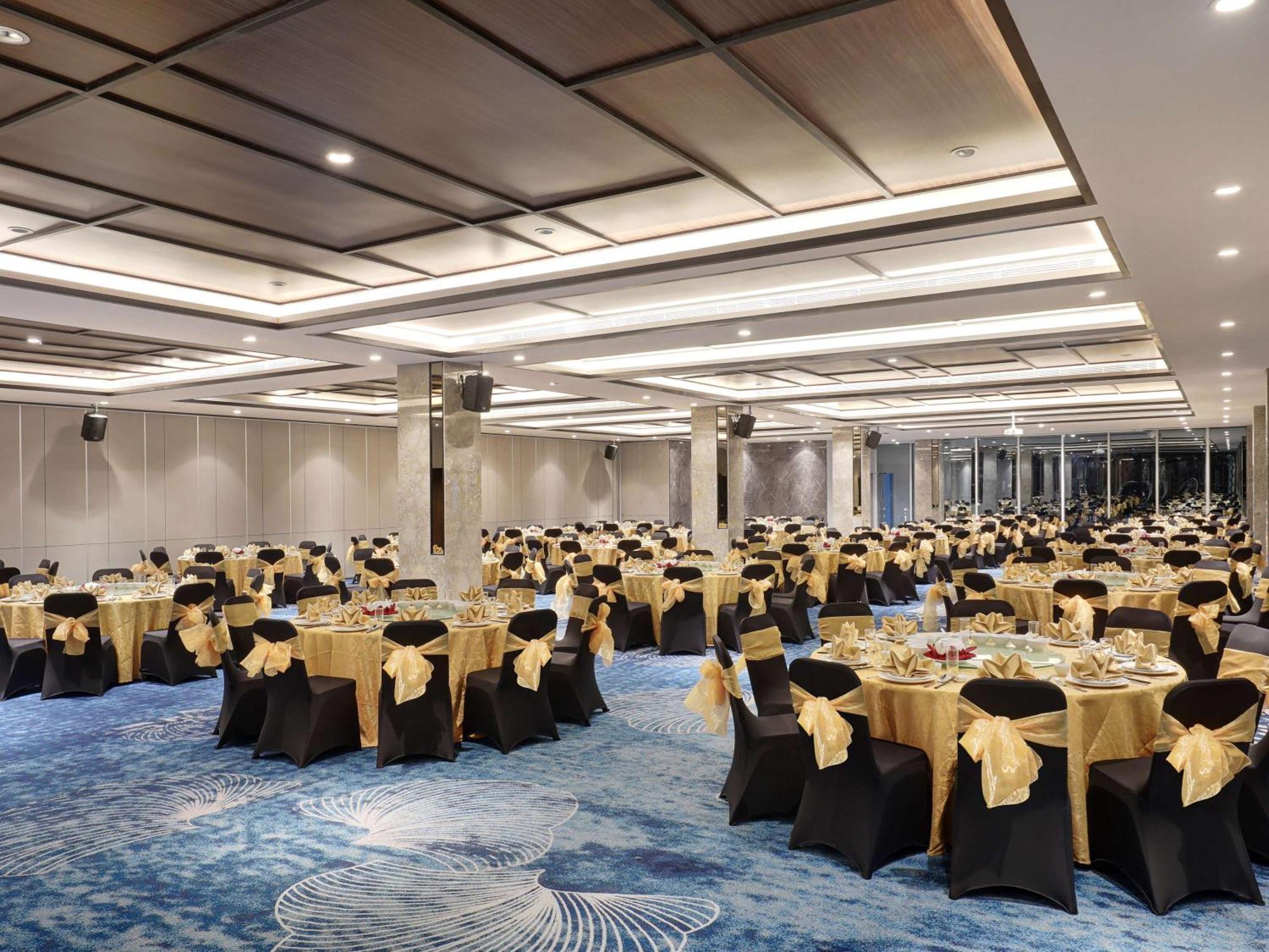 เมอร์เคียว ซามารินดา Hotel ภายนอก รูปภาพ